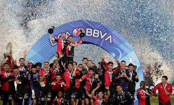 Grupo Orlegi vende a club mexicano Atlas con intención de acabar con multipropiedad en fútbol mexicano | Venta