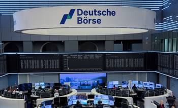 Las bolsas europeas caen y apuntan a pérdida semanal ante temor al conflicto en Oriente Medio | Europa