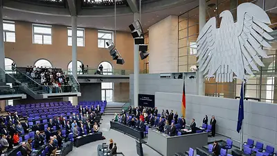 El Parlamento alemán aprueba una ayuda voluntaria de 1.000 euros para los trabajadores El Parlamento alemán aprueba una ayuda voluntaria de 1.000 euros para los trabajadores
