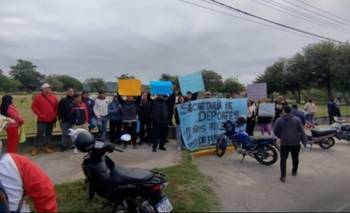 Becados protestaron frente a Casa de Gobierno: reclaman el pase a planta permanente | Catamarca