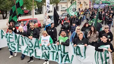 Municipales cuestionan la política salarial que avala Vidal: apuntan contra los aumentos por decreto en Santa Cruz Municipales cuestionan la política salarial que avala Vidal: apuntan contra los aumentos por decreto en Santa Cruz