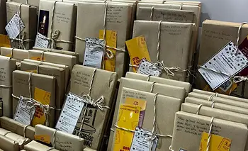 Por $20 mil, podés tener una "cita a ciegas" con un libro en la Feria del Libro | Libros