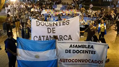 Ajuste en Catamarca: docentes denuncian "empobrecimiento sostenido" bajo el gobierno de Jalil Ajuste en Catamarca: docentes denuncian "empobrecimiento sostenido" bajo el gobierno de Jalil