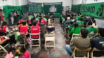 Ajuste en Chaco: ATE denuncia salarios bajos, despidos y falta de diálogo con el gobernador Zdero Ajuste en Chaco: ATE denuncia salarios bajos, despidos y falta de diálogo con el gobernador Zdero