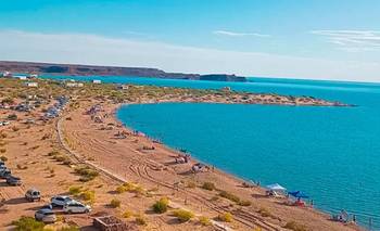 El "caribe" de la Patagonia: arena blanca y agua turquesa, pero poco lo conocen | Escapadas