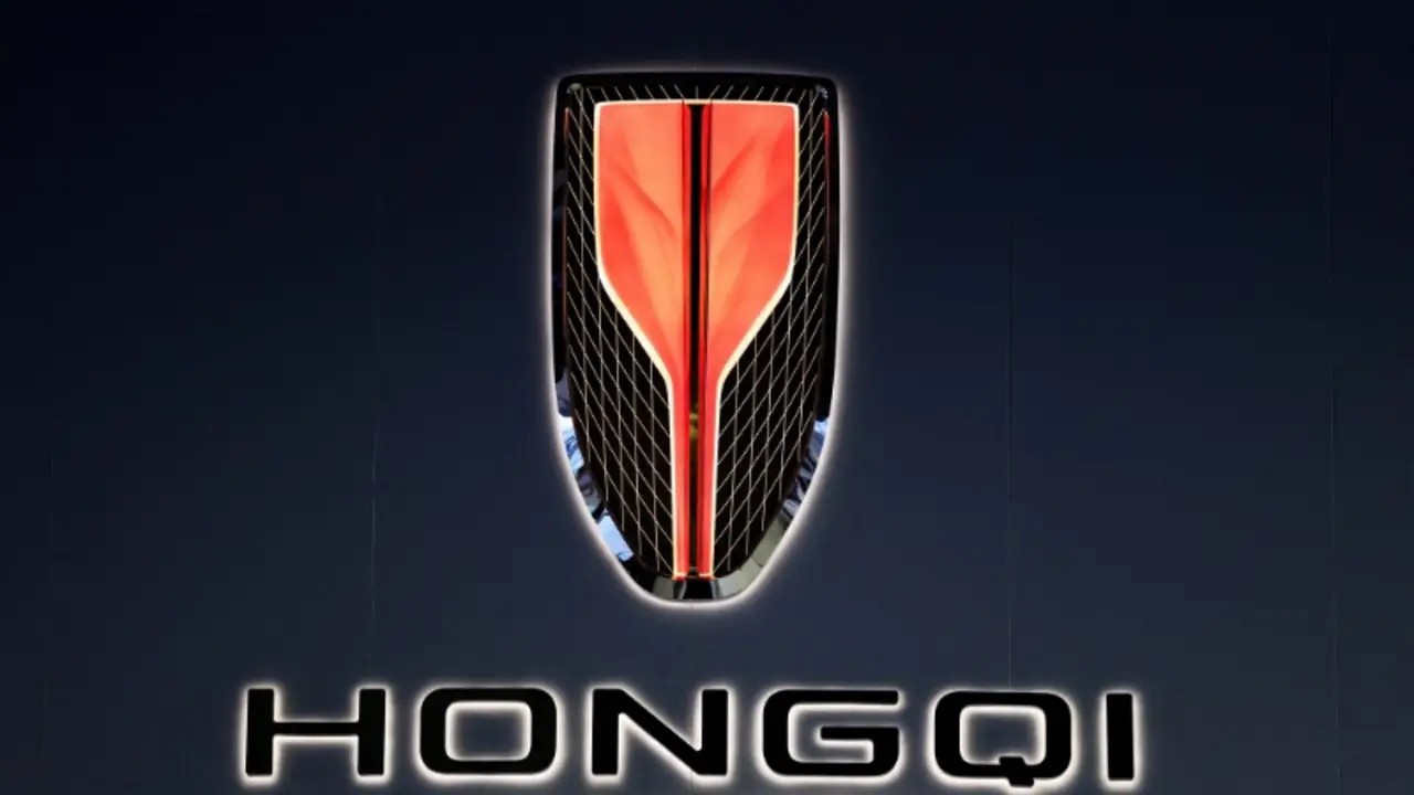 Hongqi se fija en la planta de Stellantis en España para su expansión en Europa