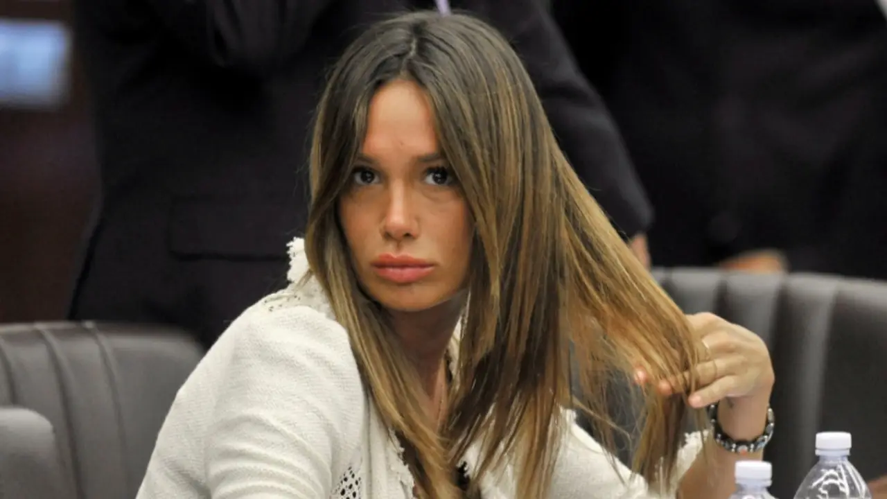 Jueces italianos lanzan investigación urgente sobre indulto concedido a antigua chica de Berlusconi