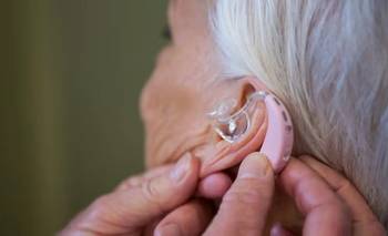 PAMI: cómo pedir pañales, audífonos, sillas de ruedas y colchones | Pami