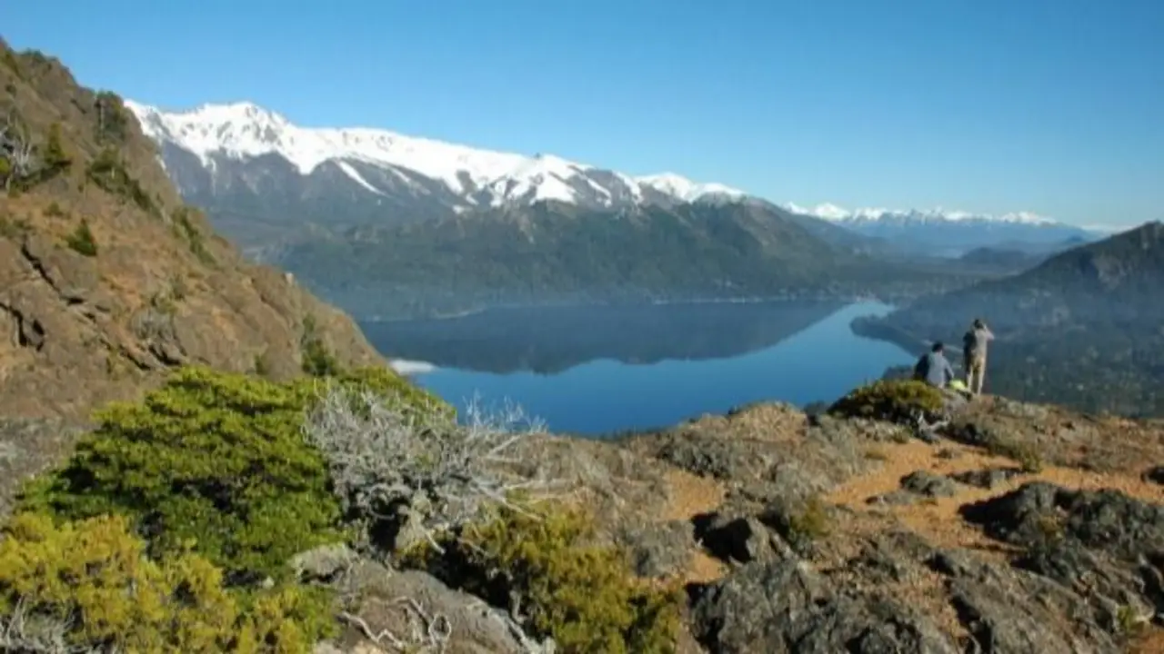 Horror en Bariloche: una familia rusa hacía trekking y se les cayó su bebé de un año