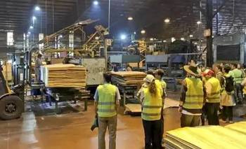 Conflicto en Tapebicuá: trabajadores intiman por salarios impagos y denuncian vaciamiento | Corrientes