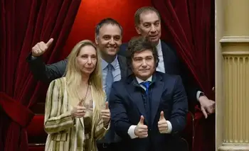 El límite del ajuste: la deuda y la tensión fiscal crecen y peligra el modelo de Milei | ¿plan económico en crisis?