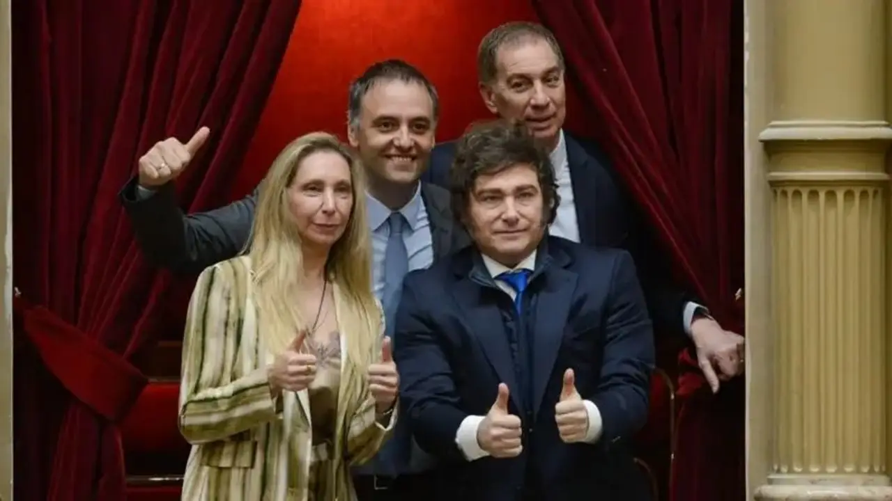 El límite del ajuste: la deuda y la tensión fiscal crecen y peligra el modelo de Milei