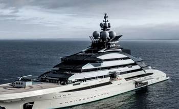 Un yate de lujo atravesó el estrecho de Ormuz pese al bloqueo: | Estrecho de ormuz