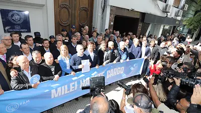 Intendentes de PBA le exigieron a Milei la plata del servicio alimentario escolar Intendentes de PBA le exigieron a Milei la plata del servicio alimentario escolar