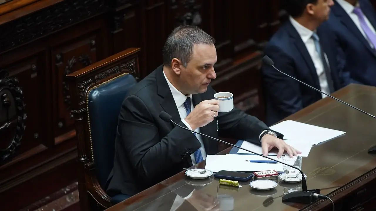 La oposición de Diputados exige interpelar a Adorni, que anunció que irá al Senado