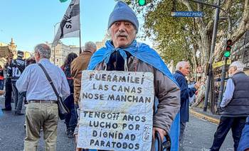 Mientras Adorni negaba delitos, jubilados volvieron a protestar frente al Congreso | Congreso