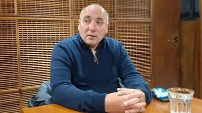 Diputado de LLA apoyó a Adorni, pero reconoció: "Un funcionario público debe cuidarse más" Diputado de LLA apoyó a Adorni, pero reconoció: "Un funcionario público debe cuidarse más"