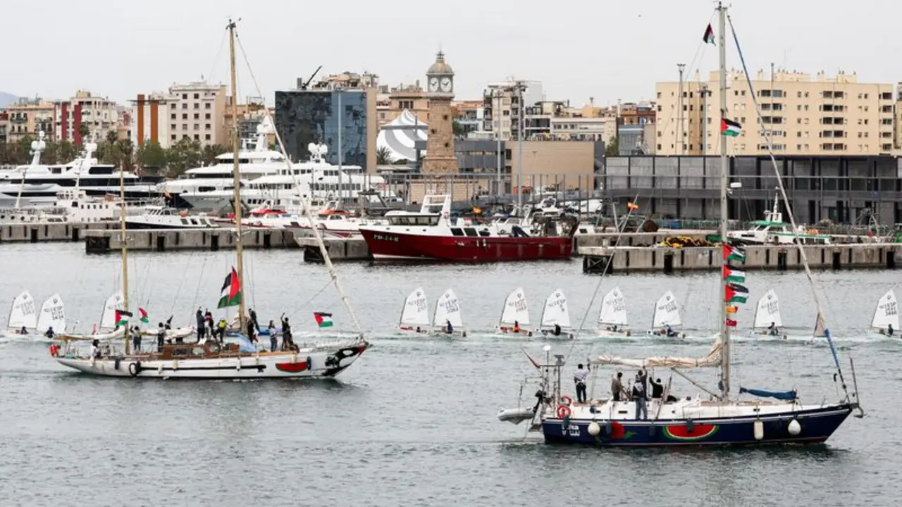Israel detuvo en aguas internacionales a una flotilla que buscaba romper el bloqueo a Gaza: había varios argentinos