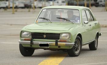 Asombro por el Peugeot 504 “Industria Argentina”, según la IA | Inteligencia artificial