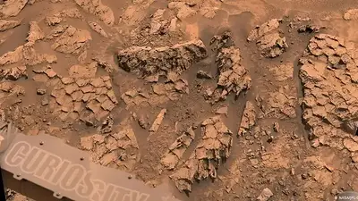 Las encontraron en Marte y no saben qué son: miles de "escamas de dragón" que desconciertan a la NASA Las encontraron en Marte y no saben qué son: miles de "escamas de dragón" que desconciertan a la NASA