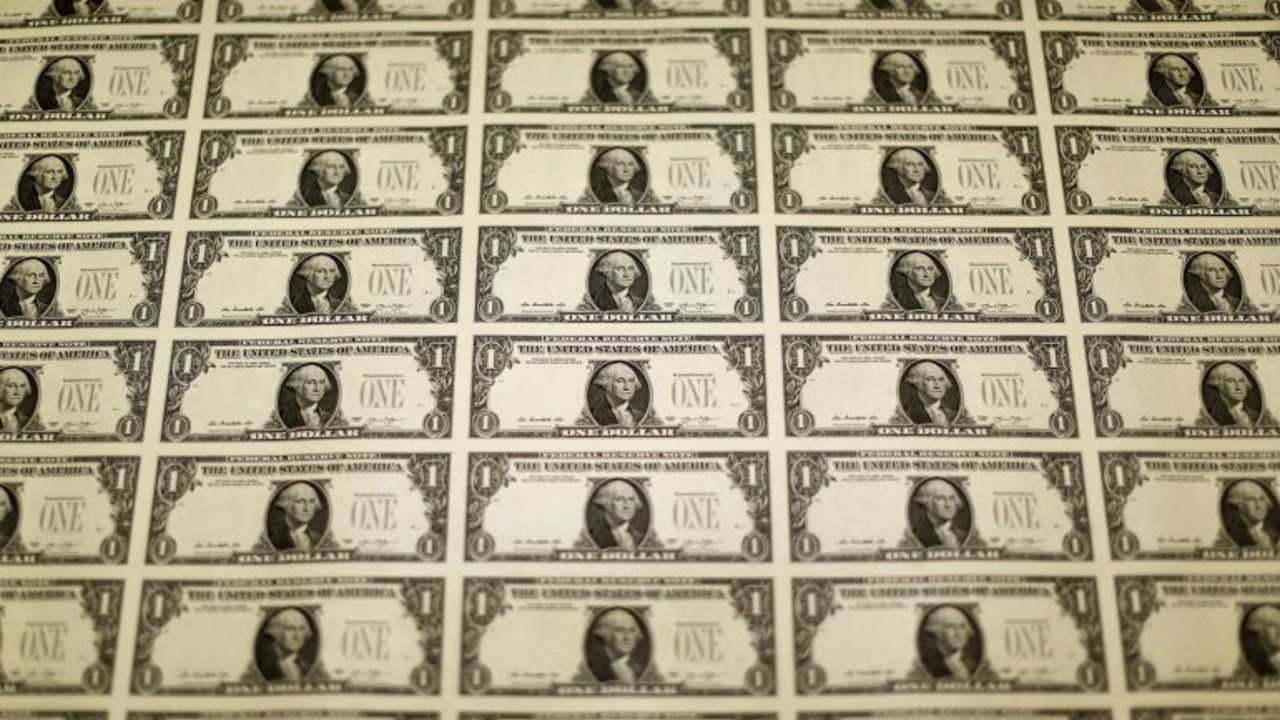 Dólar hoy: el blue cayó tres centavos a $12,58