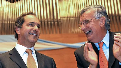 Elecciones 2015: Gioja se sumó a la Ola Naranja de Scioli Elecciones 2015: Gioja se sumó a la Ola Naranja de Scioli