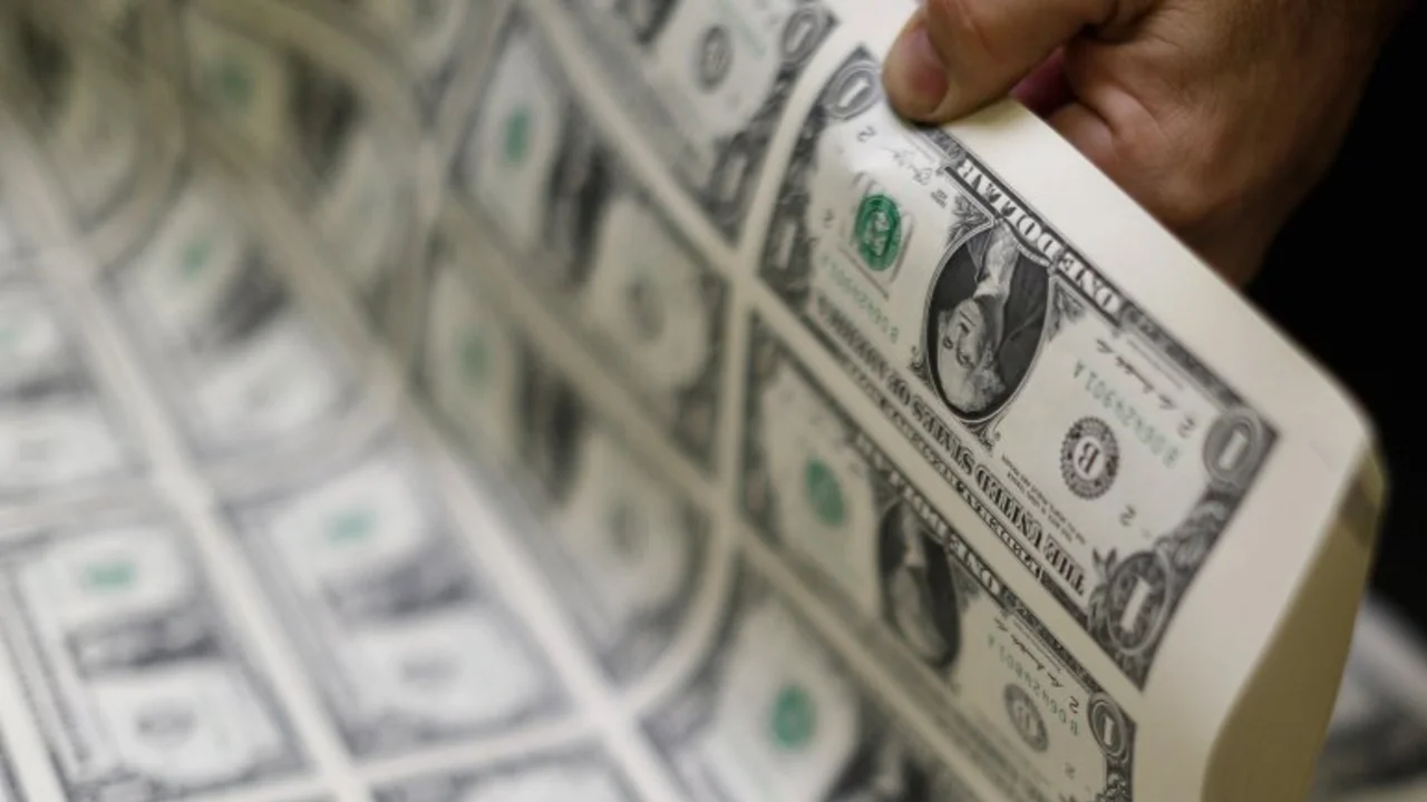 El dólar blue disminuyó a $12,57