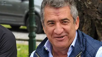 Interna K: por ahora, Urribarri no se baja y asegura que el FpV irá "unido" tras el ganador de las PASO Interna K: por ahora, Urribarri no se baja y asegura que el FpV irá "unido" tras el ganador de las PASO