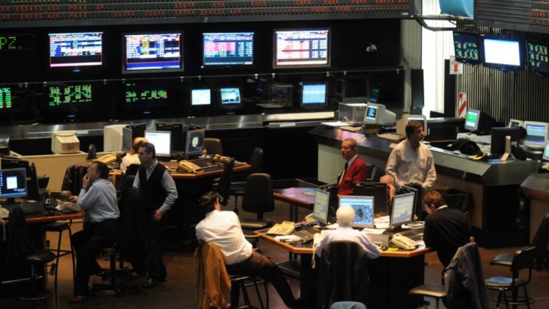 La bolsa porteña retrocede 0,6%