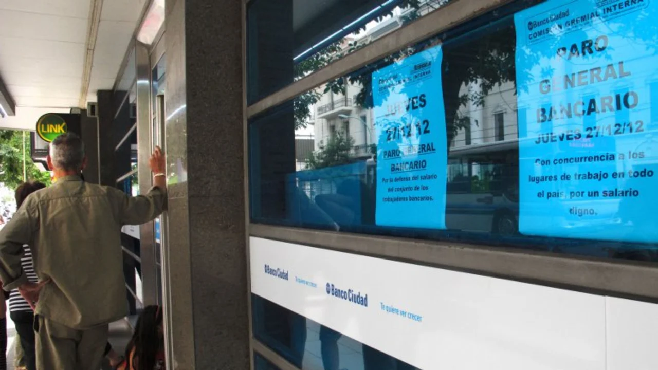 Bancarios van al paro por el fracaso de las negociaciones paritarias