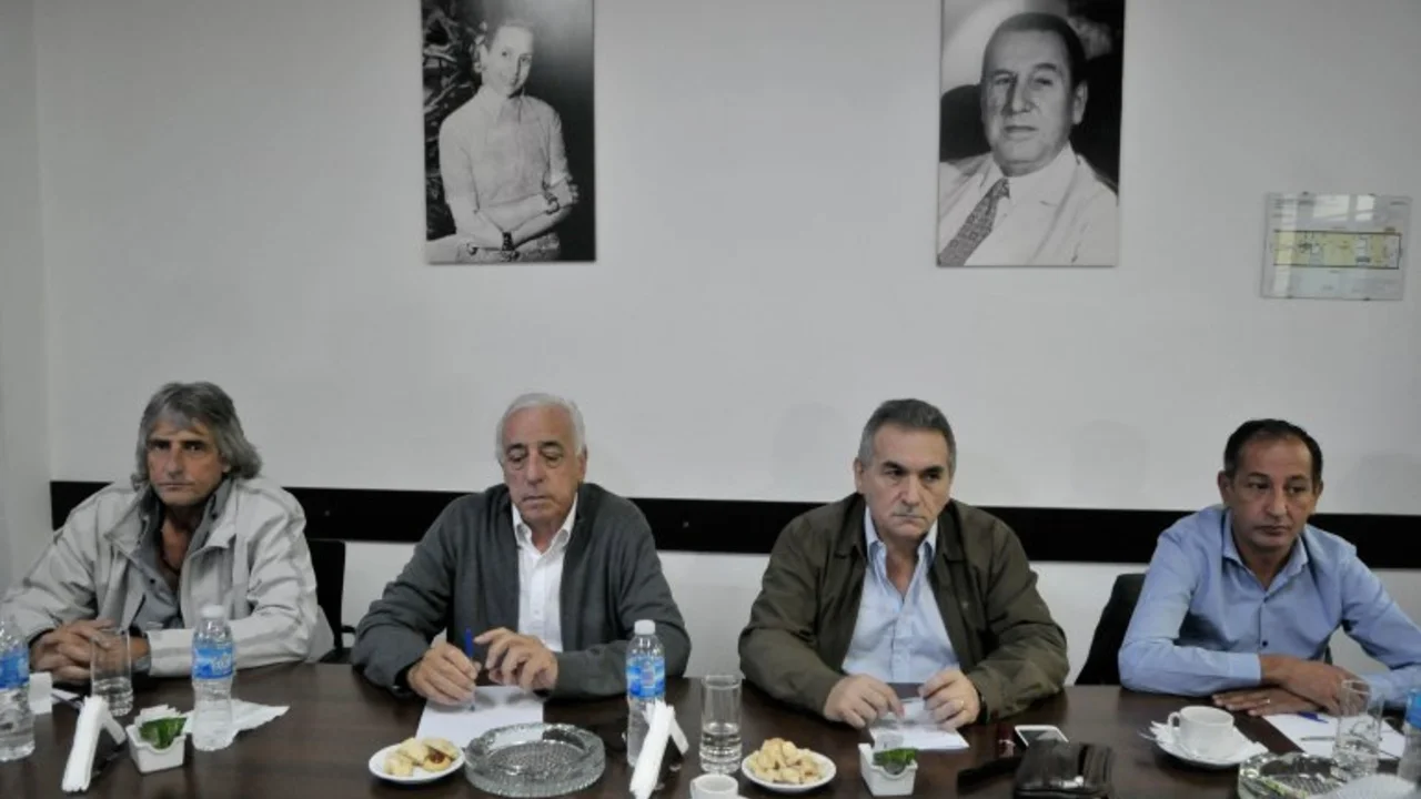 Gremios del transporte realizarán un nuevo paro de 24 horas en junio