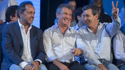 Randazzo se mostró feliz por el "halago" de Cristina y felicitó "a los compañeros que han dado un paso al costado" Randazzo se mostró feliz por el "halago" de Cristina y felicitó "a los compañeros que han dado un paso al costado"