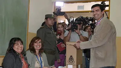 Salta: Urtubey arrasó con el 51% de los votos Salta: Urtubey arrasó con el 51% de los votos