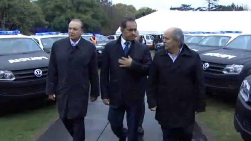¿Otro portazo para Massa? el intendente de Merlo se mostró con Scioli
