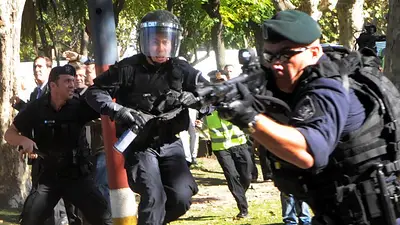 Gatillo fácil: prisión perpetua para un policía de la Metropolitana Gatillo fácil: prisión perpetua para un policía de la Metropolitana