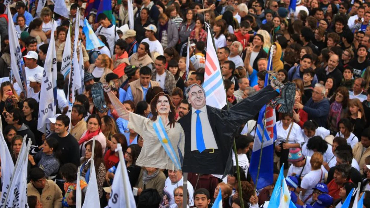El sciolismo en la plaza, más K que nunca