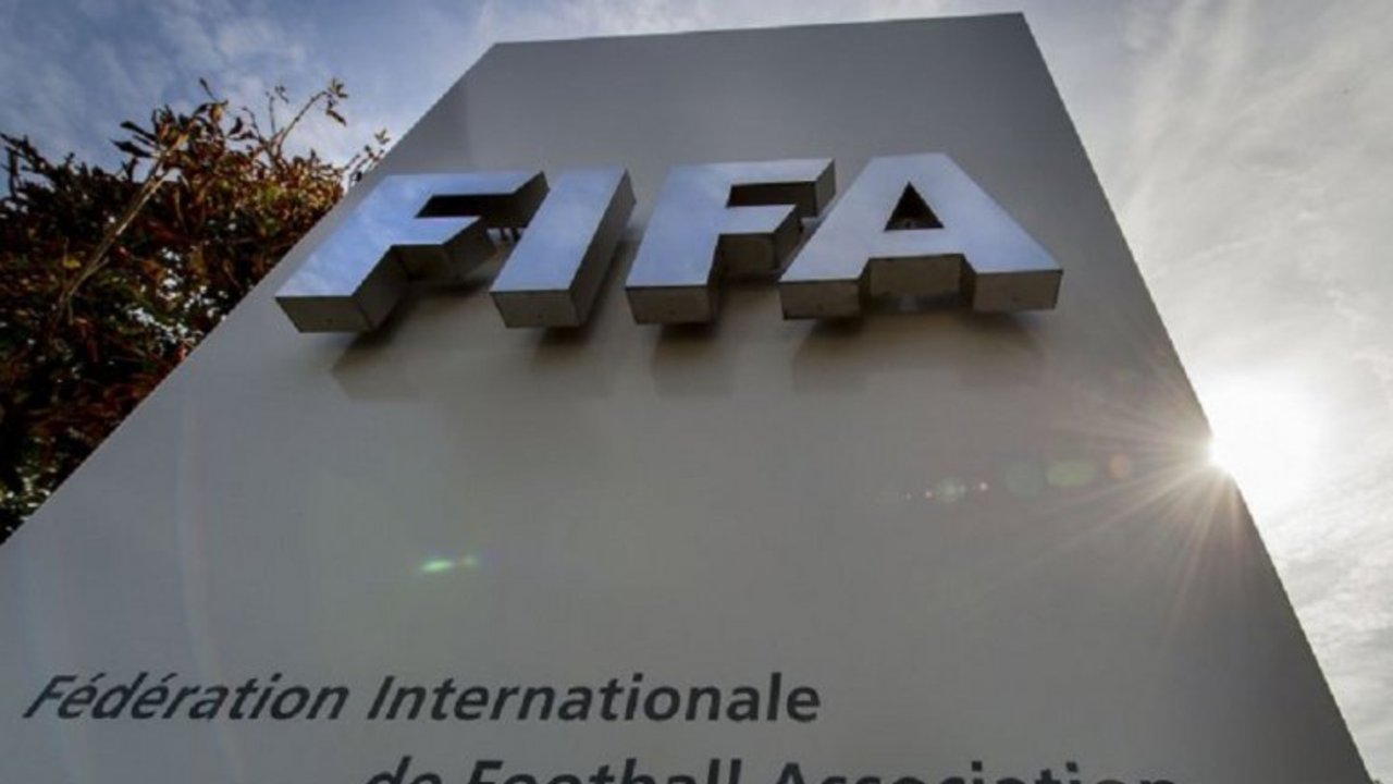 Escándalo: siete dirigentes de la FIFA detenidos por corrupción en Suiza