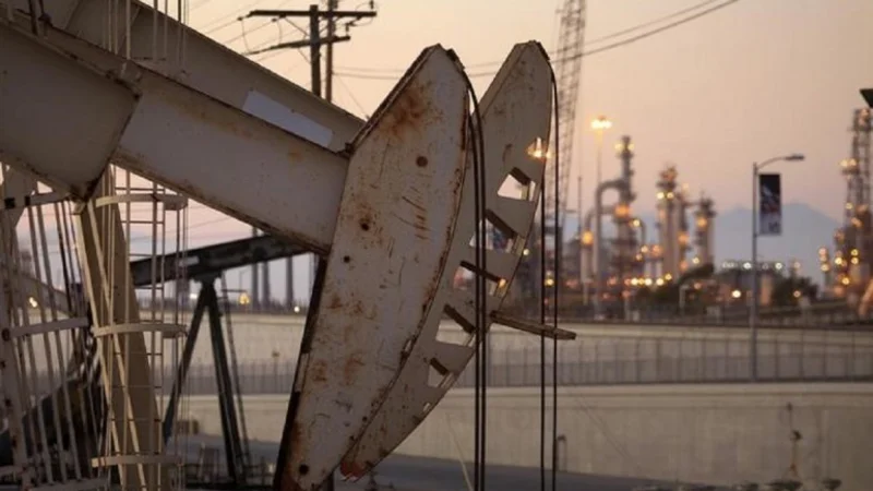 Pichetto y Pereyra impulsan baja de hasta 26% en combustibles del sur