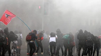 Chile: 100 mil estudiantes en las calles por la reforma educativa Chile: 100 mil estudiantes en las calles por la reforma educativa