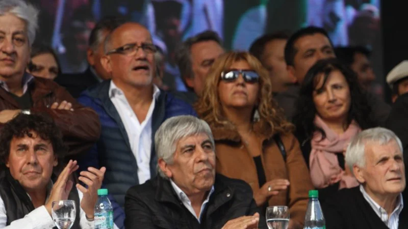 Moyano durísimo con Macri: "Sabe menos de política que yo de capar monos"