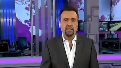 Reportaje a Roberto Navarro Reportaje a Roberto Navarro