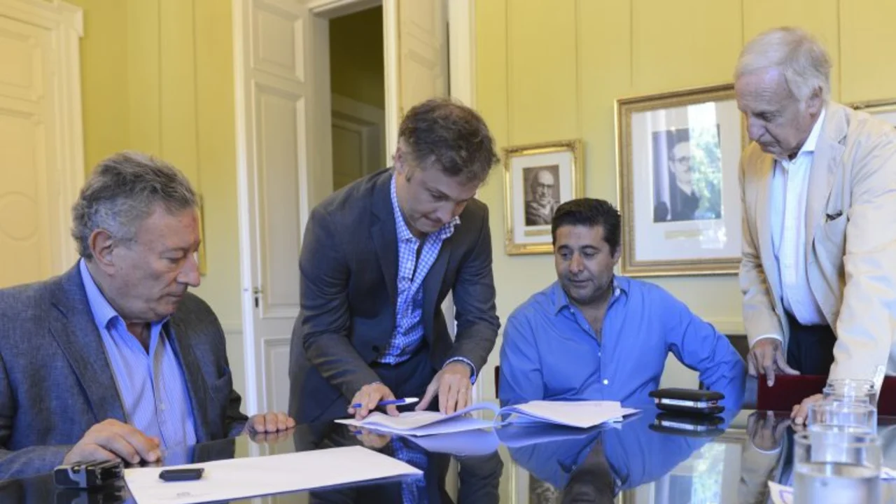El Gobierno "vende" Fútbol Para Todos