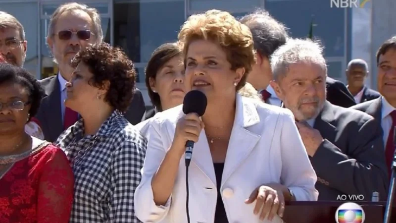 Dilma, tras ser suspendida: "Es un verdadero golpe"