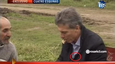 No tan espontáneo encuentro: ¿Macri con micrófono a la visita con el puestero? No tan espontáneo encuentro: ¿Macri con micrófono a la visita con el puestero?