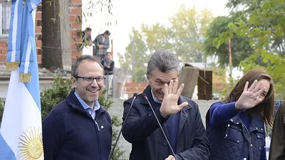 Macri y su nuevo blooper: "La política pega mal" Macri y su nuevo blooper: "La política pega mal"