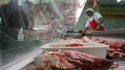 La suba de precios obligó a los comercios a vender carne por 100 gramos La suba de precios obligó a los comercios a vender carne por 100 gramos