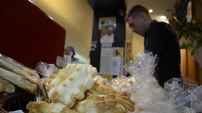 A lo Moreno: panaderos firman acuerdo para ofrecer pan a 26 pesos el kilo A lo Moreno: panaderos firman acuerdo para ofrecer pan a 26 pesos el kilo