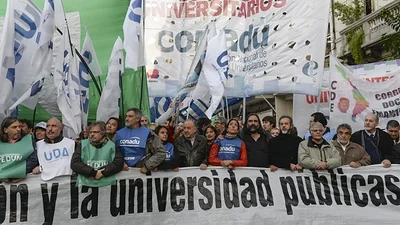 Nueva reunión entre universitarios y Bullrich por el conflicto salarial Nueva reunión entre universitarios y Bullrich por el conflicto salarial