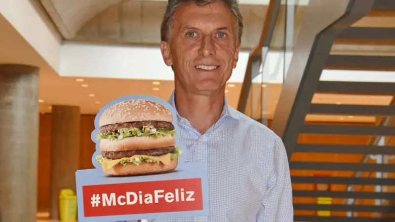 Con la suba del salario, los sueldos de McDonald's serán la mitad del mínimo