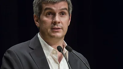 Aerolíneas contrató al hotel de la familia de Marcos Peña y Miguel Braun Aerolíneas contrató al hotel de la familia de Marcos Peña y Miguel Braun